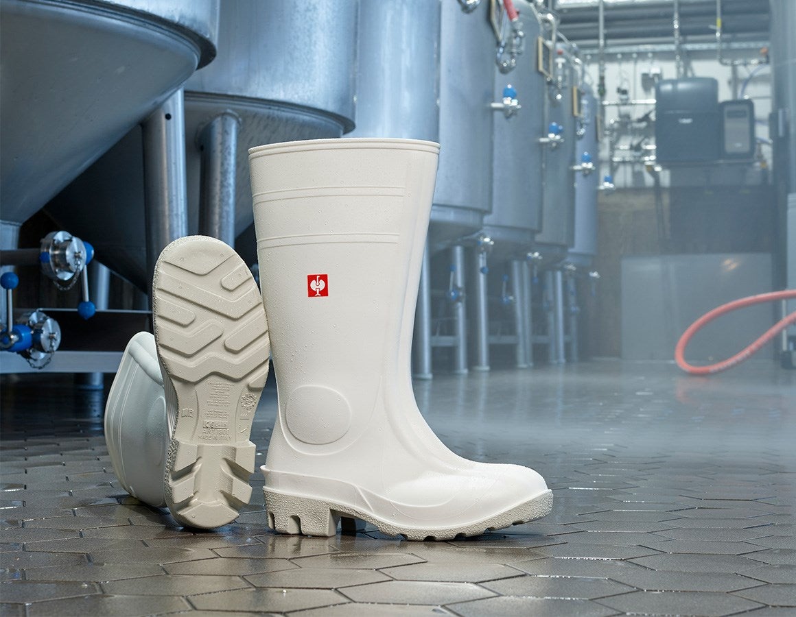 Main action image S4 Safety boots white