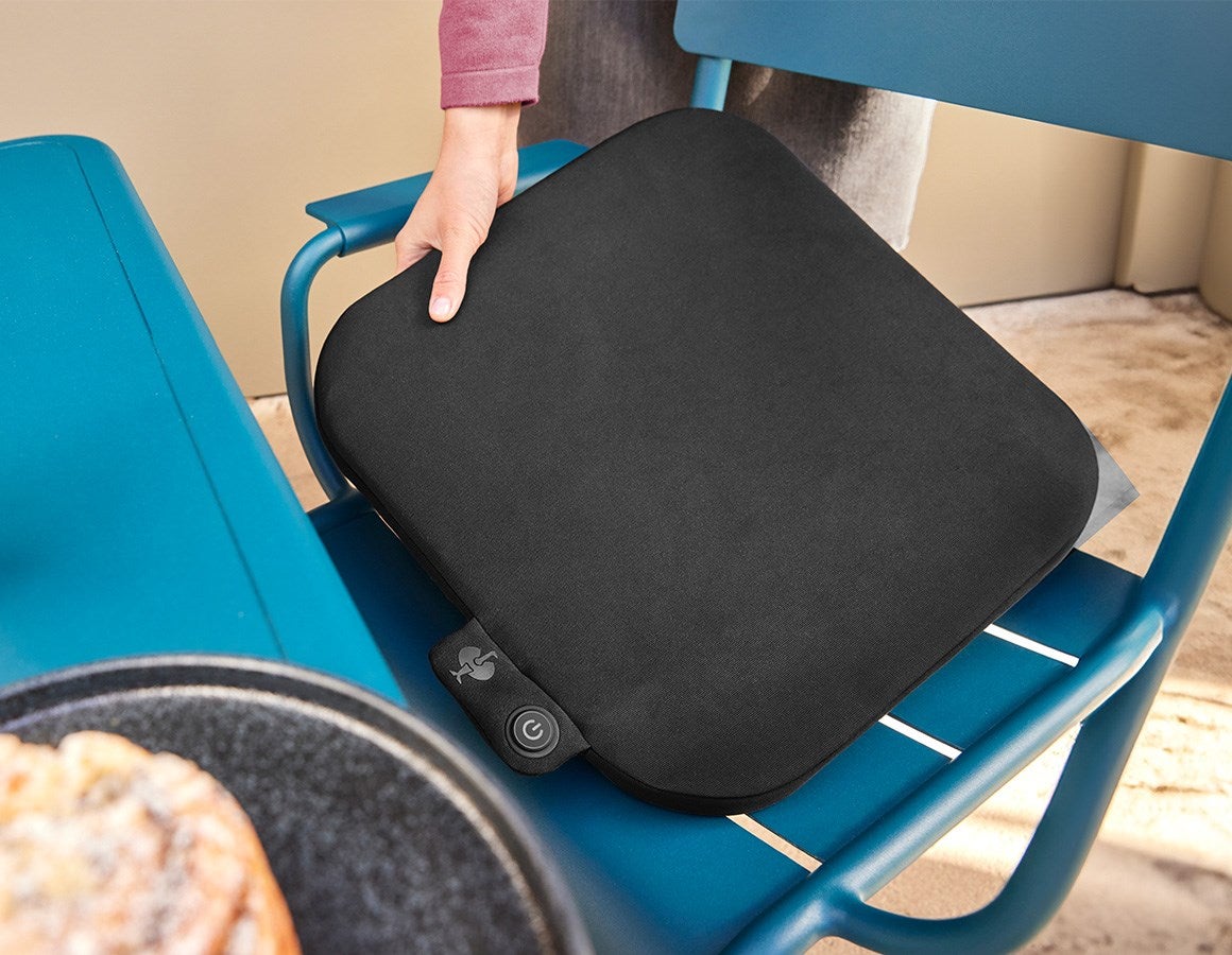 Main action image e.s. Heated seat cushion black