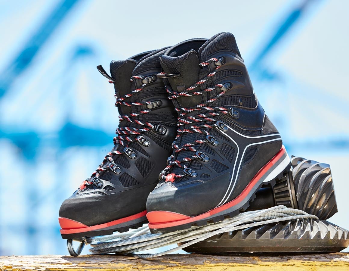 Main action image e.s. S3 Safety boots Polyxo high black/red